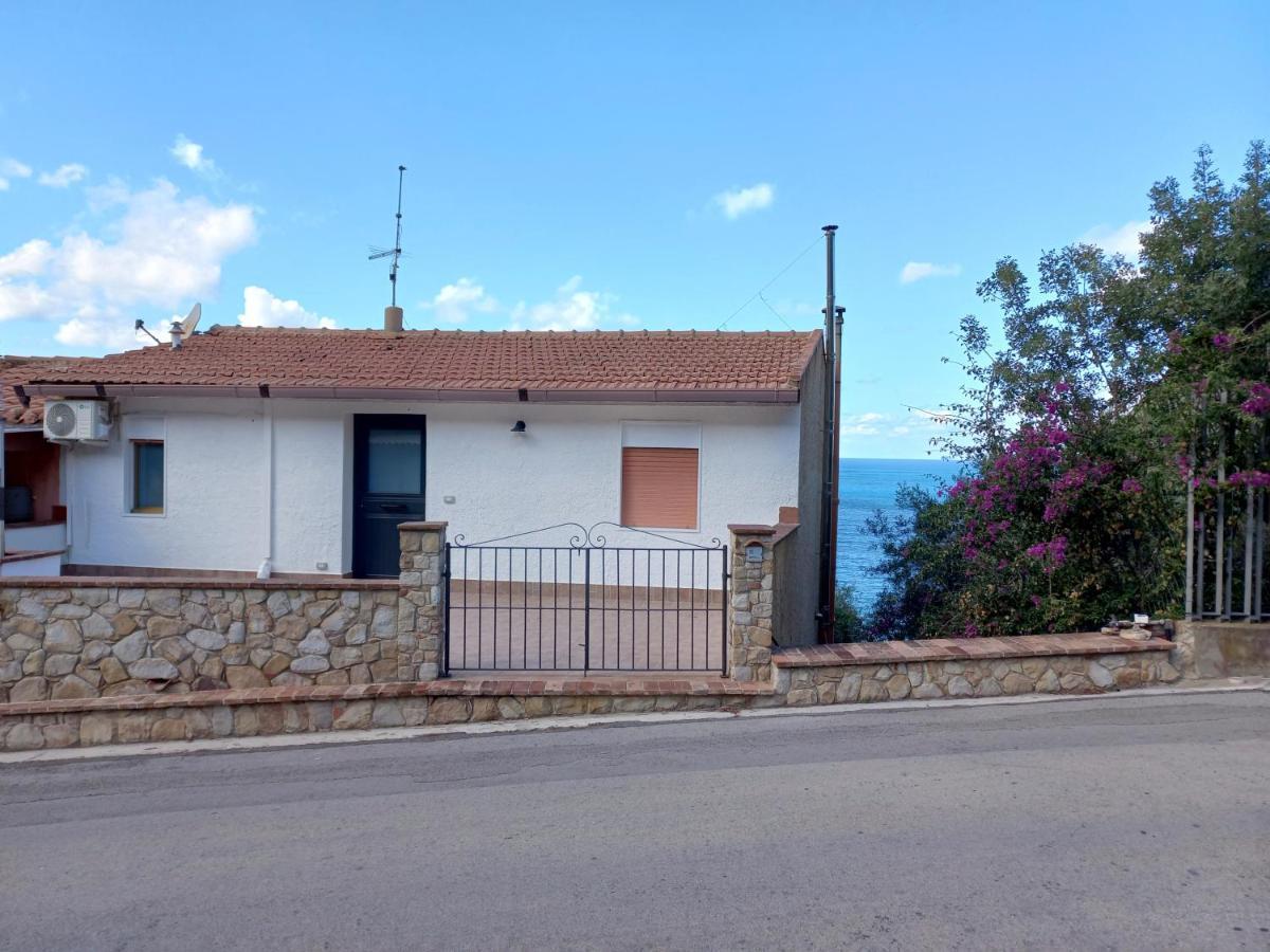 Sea Sound House Villa Sant'Ambrogio  Eksteriør billede